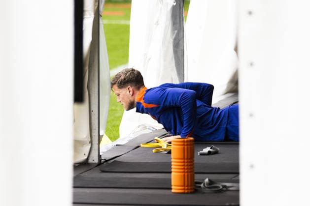 WOLFSBURG - Wout Weghorst during a training session of the Dutch national team, Nationalteam at the AOK Stadium on June 30, 2024 in Wolfsburg, Germany. The Dutch national team is preparing for the round of 16 at the European Football Championship in Germany against Romania. ANP KOEN VAN WEEL UEFA EURO, EM, Europameisterschaft,Fussball 2024 Germany 2024 xVIxANPxSportx xxANPxIVx 502411500 originalFilename: 502411500.jpg