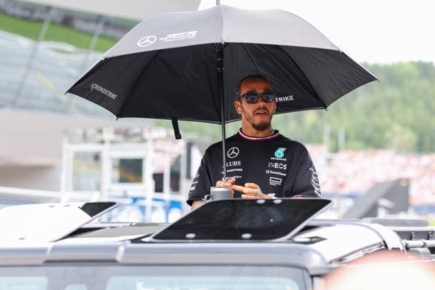 Fahrerparade, Lewis Hamilton (Mercedes-AMG), Rennen, Grosser Preis von Oesterreich, Motorsport, Herren, Formel 1, 30.06.2024 Spielberg Steiermark Oesterreich