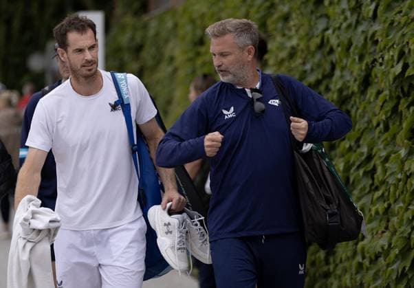Andy Murray of GB walks to practice with his coaches Wimbledon Tennis Championships, Practice and Previews, The All England Lawn Tennis and Croquet Club, London, UK - 30 Jun 2024  Copyright: xJavierxGarcia Shutterstockx 14560182i