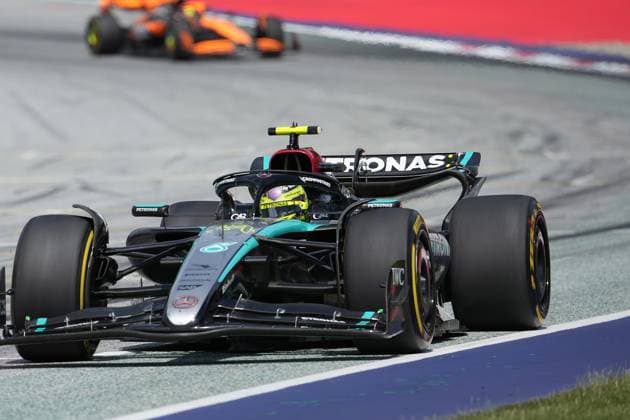 Formel 1 Großer Preis von Österreich 2024 30.06.2024, Red Bull Ring, Spielberg, Formel 1 Großer Preis von Österreich 2024 , im Bild Lewis Hamilton (GBR), Mercedes-AMG Petronas Formula One Team
