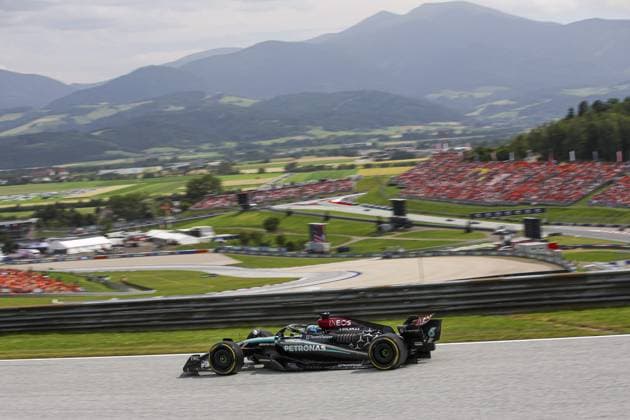 63 RUSSELL George (gbr), Mercedes AMG F1 Team W15, action during the Formula 1 Qatar Airways Austrian Grand Prix 2024, 11th round of the 2024 Formula One World Championship, WM, Weltmeisterschaft from June 28 to 30, 2024 on the Red Bull Ring, in Spielberg, Austria - F1 - AUSTRIAN GRAND PRIX 2024 DPPI Panoramic  240630_R11_AUSTRIA_DP_XB3_0367