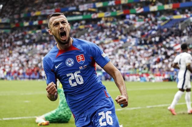 EURO 2024, England - Slowakei GELSENKIRCHEN - Ivan Schranz of Slovakia celebrates the 0-1 draw during the UEFA EURO, EM, Europameisterschaft,Fussball 2024 round of 16 match between England and Slovakia at the Arena AufSchalke on June 30, 2024 in Gelsenkirchen, Germany. ANP Hollandse Hoogte MAURICE VAN STEEN UEFA EURO 2024 2024 xVIxANPxSportx xVanxSteenxFotografiexIVx 502442382 originalFilename: 502442382.jpg