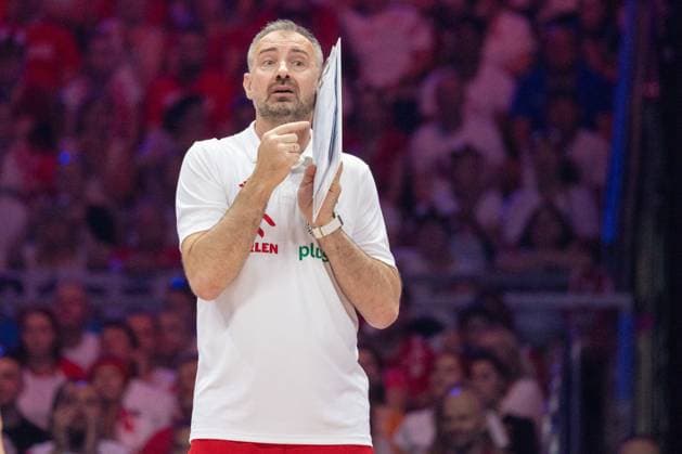 Volleyball, FIVB Nations League, Spiel um Platz 3, Polen - Slowenien Poland - Slovenia 30.06.2024 Lodz, Poland, men s Volleyball Nations League, final round finals third place game , game ( match ) Poland - Slovenia ; image shows: head coach Nikola Grbic photo Katarzyna Plewczynska Fotostyk Copyright: xFotostykxPhotoxAgencyx 20240630FCTKP411