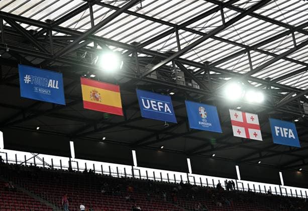 30.06.2024, xsltx, Fussball EM 2024 1 8 Finale, Spanien - Georgien emspor, v.l. Stadionansicht Innenraum, Rasen Flaggen (DFL DFB REGULATIONS PROHIBIT ANY USE OF PHOTOGRAPHS as IMAGE SEQUENCES and or QUASI-VIDEO) Köln