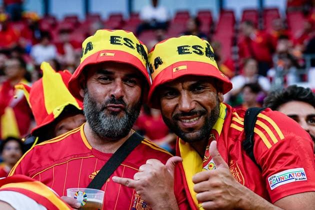 Cologne, Germany, June 30th 2024: Fans of Spain prior to the UEFA EURO, EM, Europameisterschaft,Fussball 2024 Germany Round 16 football match between Spain and Georgia at Cologne Stadium in Cologne, Germany. (Daniela Porcelli SPP)  Copyright: xDanielaxPorcellix xSPPx spp-en-DaPoSp-20240630-_DP29360