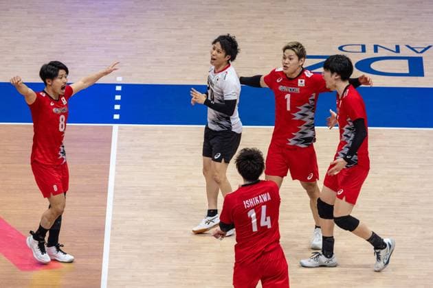 Volleyball, Nations League, Finale, Japan - Frankreich Japan - France 30.06.2024 Lodz, Poland, men s Volleyball Nations League, final round finals , game ( match ) Japan - France ; image shows: Masahiro Sekita (8) Tomohiro Yamamoto (2L) Yuji Nishida (1) photo Katarzyna Plewczynska Fotostyk Copyright: xFotostykxPhotoxAgencyx 20240630FCTKP1038