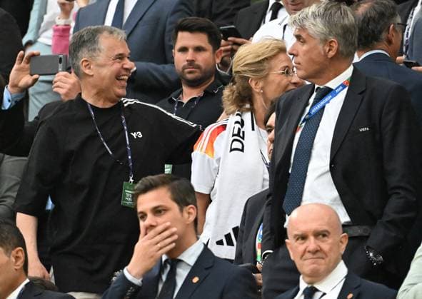30.06.2024, xsltx, Fussball EM 2024 1 8 Finale, Spanien - Georgien emspor, v.l. DFB-Geschäftsführer Andreas Rettig (DFB) (DFL DFB REGULATIONS PROHIBIT ANY USE OF PHOTOGRAPHS as IMAGE SEQUENCES and or QUASI-VIDEO) Köln