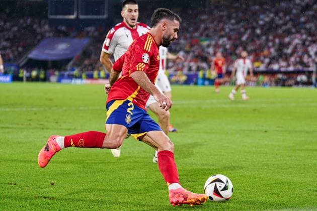 2024-06-30 Spain v Georgia - Round of 16 - UEFA EURO, EM, Europameisterschaft,Fussball 2024 COLOGNE, GERMANY - JUNE 30: Dani Carvajal of Spain dribbles during the Round of 16 - UEFA EURO 2024 match between Spain and Georgia at Cologne Stadium on June 30, 2024 in Cologne, Germany. (Photo by Joris Verwijst BSR Agency) Cologne Germany Content not available for redistribution in The Netherlands directly or indirectly through any third parties. Copyright: xBSRxAgencyx