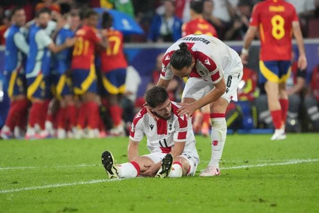 Otar Kiteishvili (Georgien, Georgia, 17) enttäuscht über das 1:1 und verletzt - Köln 30.06.2024: Spanien vs. Georgien, EURO2024 M37, Achtelfinale, EM-Arena Köln