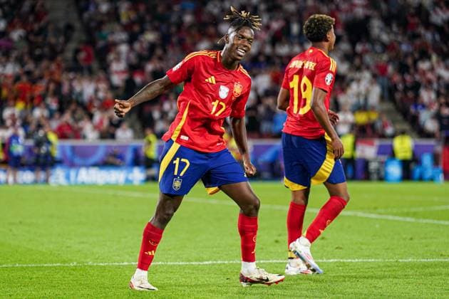 2024-06-30 Spain v Georgia - Round of 16 - UEFA EURO, EM, Europameisterschaft,Fussball 2024 COLOGNE, GERMANY - JUNE 30: Nico Williams of Spain celebrates the third goal during the Round of 16 - UEFA EURO 2024 match between Spain and Georgia at Cologne Stadium on June 30, 2024 in Cologne, Germany. (Photo by Joris Verwijst BSR Agency) Cologne Germany Content not available for redistribution in The Netherlands directly or indirectly through any third parties. Copyright: xBSRxAgencyx