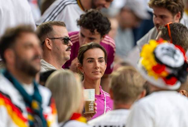 29.06.2024, Fussball UEFA EURO, EM, Europameisterschaft,Fussball 2024, Achtelfinale, Deutschland - Dänemark, in der BVB-Arena Dortmund, Lisa Müller (Deutschland) die Frau von Thomas Müller (Deutschland) *** 29 06 2024, Football UEFA EURO 2024, Round of 16, Germany Denmark, in the BVB Arena Dortmund, Lisa Müller Germany the wife of Thomas Müller Germany
