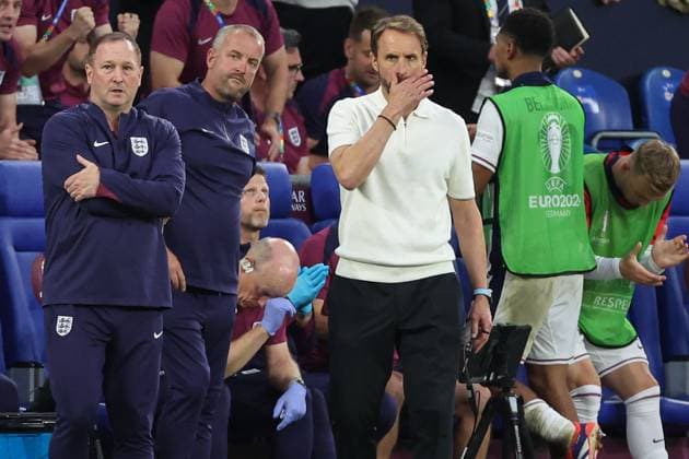 EM 2024: England - Slowakei am 30.06.2024 in der Arena AufSchalke in Gelsenkirchen Trainer Head Coach Gareth Southgate (England) nachdenklich