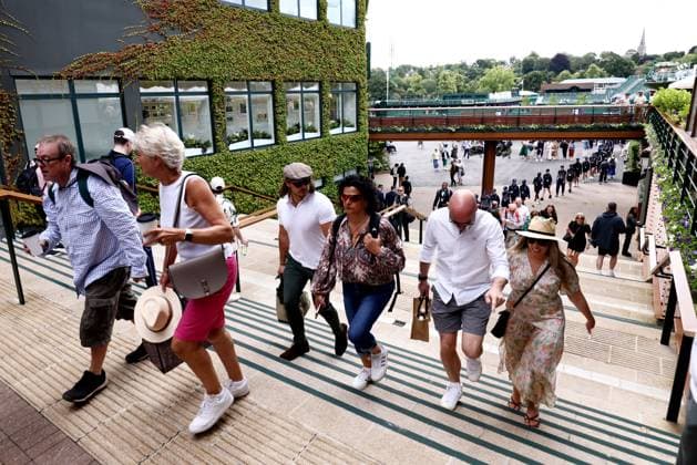 Spectators seen around the grounds. Wimbledon Tennis Championships, Day 1, The All England Lawn Tennis and Croquet Club, London, UK - 01 Jul 2024  Copyright: xJamesxMarsh Shutterstockx 14565034l
