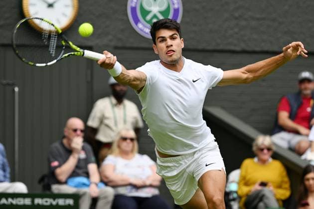 Carlos Alcaraz of Spain plays Mark Lajal of Estonia In the first round of the Wimbledon tennis mens singles championships held at the All England Lawn Tennis & Croquet Club Featuring: Carlos Alcaraz Where: London, United Kingdom When: 01 Jul 2024 Credit: Ray Tang Cover Images **STRICTLY EDITORIAL USE ONLY** EDITORIAL USE ONLY. RESTRICTED TO NEWSPAPERS BASED IN THE UK Copyright: xx coverimg53903466
