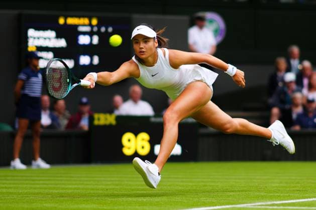 Sport Themen der Woche KW27 Sport Bilder des Tages Emma Raducanu during her first round match Wimbledon Tennis Championships, Day 1, The All England Lawn Tennis and Croquet Club, London, UK - 01 Jul 2024  Copyright: xJavierxGarcia Shutterstockx 14565033hh