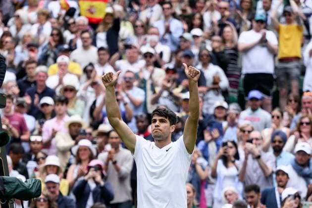 Sport Bilder des Tages 240701 Carlos Alcaraz of Spain celebrates after competing in a first round singles tennis match during day 1 of Wimbledon on July 1, 2024 in London. Photo: Jesper Zerman BILDBYRAN kod JZ JZ0547 tennis wimbledon day 1 bbeng jubel Copyright: JESPERxZERMAN BB240701JZ067