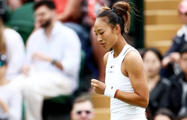 Qinwen Zheng of China. Wimbledon Tennis Championships, Day 1, The All England Lawn Tennis and Croquet Club, London, UK - 01 Jul 2024  Copyright: xJamesxMarsh Shutterstockx 14565034ds