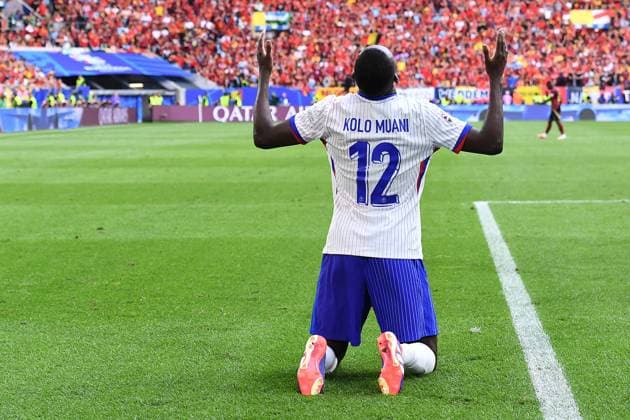 Fußball UEFA EURO, EM, Europameisterschaft,Fussball 2024 Achtelfinale Frankreich - Belgien am 01.07.2024 in der Düsseldorf Arena in Düsseldorf Torjubel Jubel Tor zum 1:0 durch Randal Kolo Muani ( Frankreich ) Eigentor Jan Vertonghen ( Belgien )