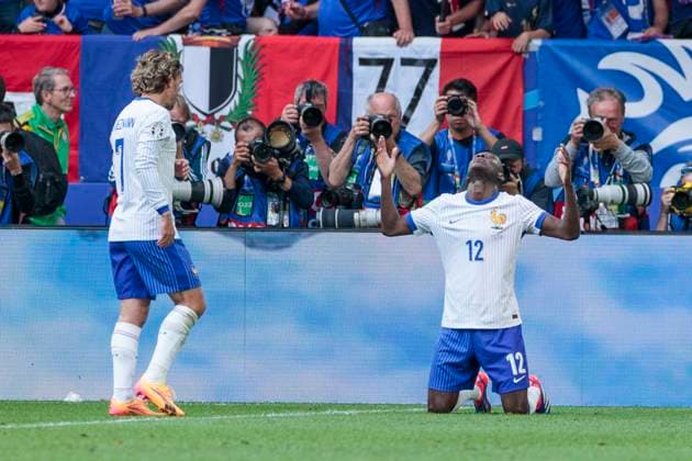 UEFA EURO, EM, Europameisterschaft,Fussball 2024: Frankreich - Belgien; 01.07.2024 Randal Kolo Muani (Frankreich, 12) jubelt nach seinem Tor. UEFA EURO 2024: Achtelfinale: Frankreich - Belgien; Düsseldorf Arena, Düsseldorf am 01.07.2024 Copyright: xBEAUTIFULxSPORTS Meuselx