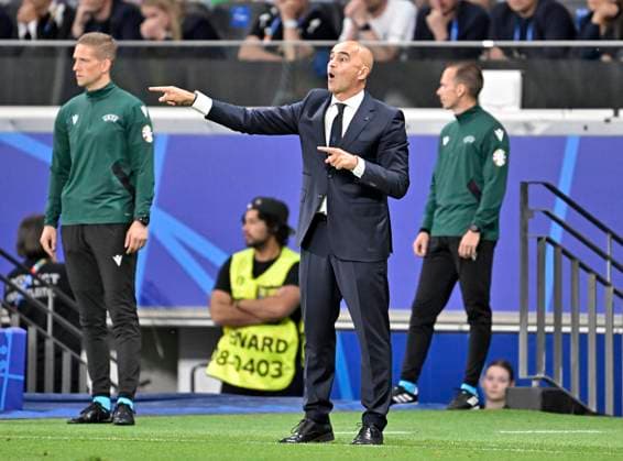 01.07.2024, Fussball UEFA EURO, EM, Europameisterschaft,Fussball 2024, Achtelfinale, Portugal - Slowenien, in der Frankfurt Arena Frankfurt am Main, Roberto Martinez (Portugal) gestikuliert