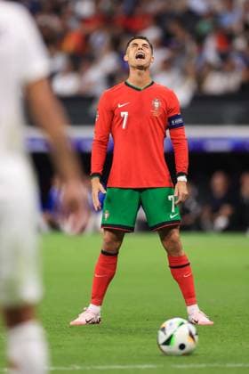 Football - UEFA EURO, EM, Europameisterschaft,Fussball 2024 - Round of 16 - Portugal v Slovenia 1st July 2024 - UEFA EURO 2024 - Round of 16 - Portugal v Slovenia - Cristiano Ronaldo of Portugal shouts before taking a free kick - Photo: Simon Stacpoole Offside. Frankfurt Germany Copyright: xSimonxStacpoolexOffside