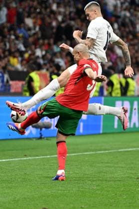 01.07.2024, xjhx, Fussball EM 2024 1 8 Finale, Portugal - Slowenien emspor, v.l. Pepe (Portugal) Benjamin Sesko (Slowenien) Zweikampf, Aktion, action, battle for the ball (UEFA REGULATIONS PROHIBIT ANY USE OF PHOTOGRAPHS as IMAGE SEQUENCES and or QUASI-VIDEO) Frankfurt am Main