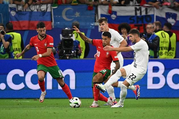 01.07.2024, xjhx, Fussball EM 2024 1 8 Finale, Portugal - Slowenien emspor, v.l. Joao Pedro Cavaco Cancelo (Portugal) Adam Gnezda Cerin (Slowenien) Zweikampf, Aktion, action, battle for the ball (UEFA REGULATIONS PROHIBIT ANY USE OF PHOTOGRAPHS as IMAGE SEQUENCES and or QUASI-VIDEO) Frankfurt am Main
