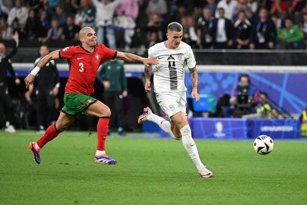 01.07.2024, xjhx, Fussball EM 2024 1 8 Finale, Portugal - Slowenien emspor, v.l. Pepe (Portugal) Benjamin Sesko (Slowenien) Zweikampf, Aktion, action, battle for the ball (UEFA REGULATIONS PROHIBIT ANY USE OF PHOTOGRAPHS as IMAGE SEQUENCES and or QUASI-VIDEO) Frankfurt am Main
