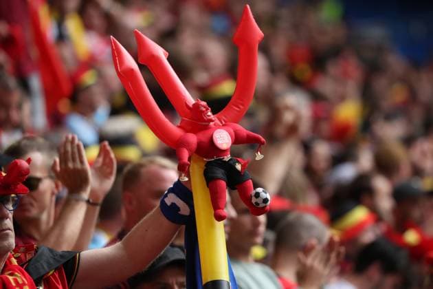 Germany - UEFA EURO, EM, Europameisterschaft,Fussball 2024 - France vs Belgium - 01 07 2024 GERMANY, DUSSELDORF, JULY 01. A fan of Belgium holds a puppet of a red devil during the UEFA EURO 2024 round of 16 match between France and Belgium. On July 01, 2024 at Dusseldorf Arena in Dusseldorf, Germany. Photo by Manuel Blondeau AOP.Press Dusseldorf Dusseldorf Arena Germany Copyright: x ManuelxBlondeau AOP.Pressx AOP20240701 0037