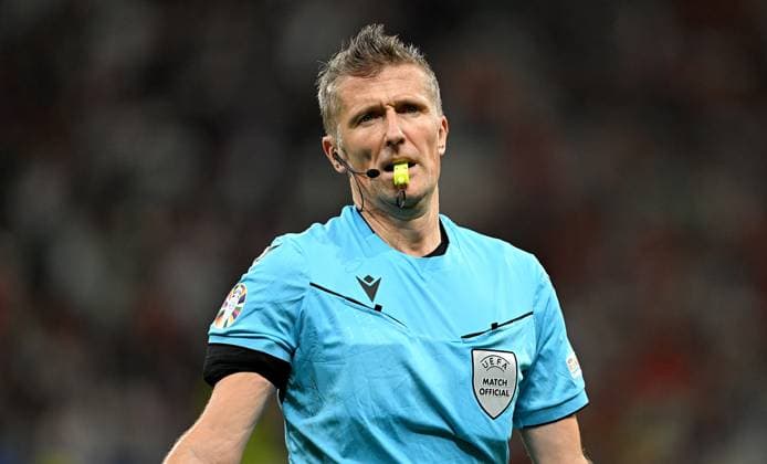 Fussball Euro 2024 Achtelfinale 01.07.2024 Portugal - Slowenien Schiedsrichter Daniele Orsato (ITA, Italien)