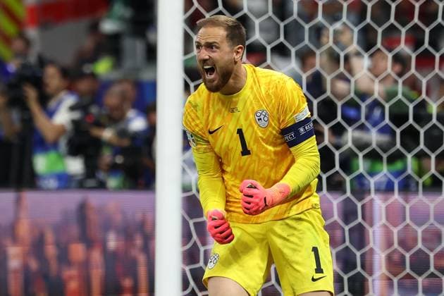 Frankfurt Arena Frankfurt am Main, UEFA EURO, EM, Europameisterschaft,Fussball 2024 Germany, Monday 1 Jul 2024 Round of 16, Portugal - Slovenia, goalkeeper, Torwart Jan Oblak (Slovenia) jubelt nach gehaltenen Elfmeter Copyright: JoaquimxFerreira
