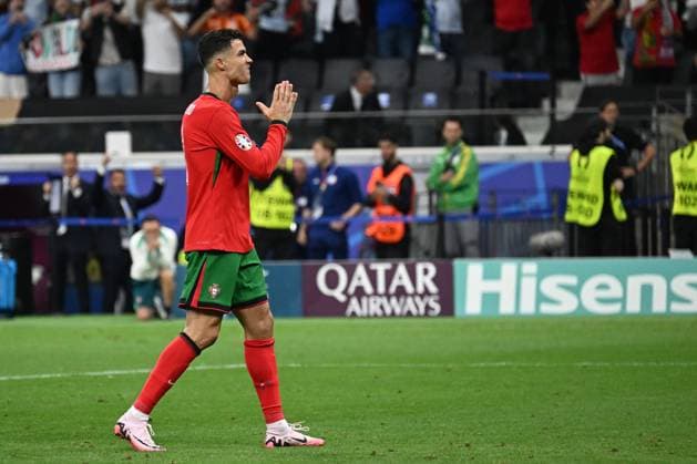 01.07.2024, xjhx, Fussball EM 2024 1 8 Finale, Portugal - Slowenien emspor, v.l. Torjubel nach dem Tor zum celebrating the goal celebrate nach dem Elfmeter von Cristiano Ronaldo (Portugal) (UEFA REGULATIONS PROHIBIT ANY USE OF PHOTOGRAPHS as IMAGE SEQUENCES and or QUASI-VIDEO) Frankfurt am Main