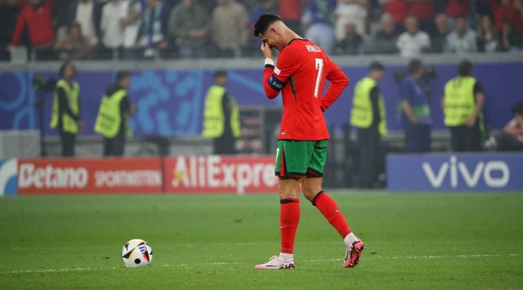 BAU 01.07.2024 Frankfurt Fußball EM 2024 Achtelfinale Portugal vs. Slowenien, Cristiano Ronaldo (POR) weint nach seinem verschossenen Elfmeter