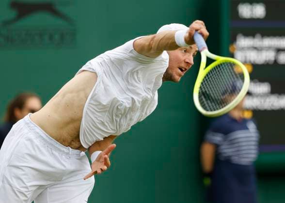 Jan-Lennard Struff GER) Tennis - Wimbledon 2024 - Grand Slam ITF ATP, Tennis Herren WTA, Tennis Damen - AELTC - London - - Great Britain - 1 July 2024. Copyright: xJuergenxHasenkopfx