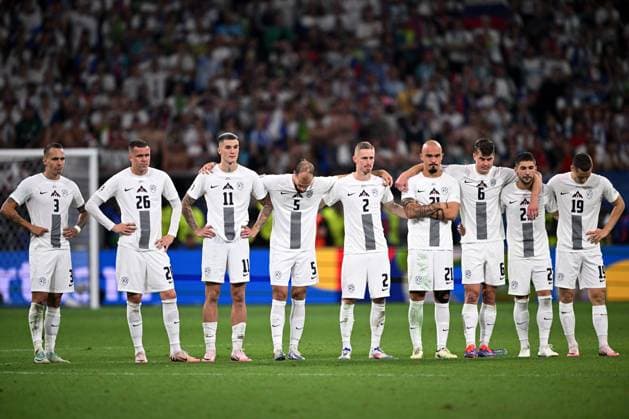 Germany Soccer Euro 2024 Portugal - Slovenia 8720871 01.07.2024 Slovenia s players are seen during the penalty shoot-out in the UEFA EURO, EM, Europameisterschaft,Fussball 2024 round of 16 soccer match between Portugal and Slovenia at the Frankfurt Arena in Frankfurt am Main, Germany. Alexey Filippov Sputnik Germany  Copyright: xAlexeyxFilippovx