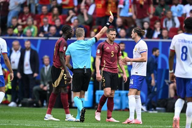 Glenn Nyberg (Referee)Adrien Rabiot (France) Jan Vertonghen (Belgium)Amadou Onana (Belgium) during the UEFA EURO, EM, Europameisterschaft,Fussball Germany 2024 match between France 1-0 Belgium at Dusseldorf Arena on July 01, 2024 in Dusseldorf , Germany. Noxthirdxpartyxsales  (258328758)