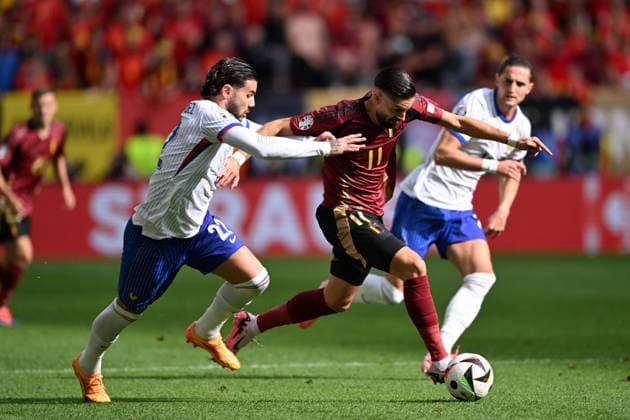 Yannick Carrasco (Belgium)Theo Hernandez (France) during the UEFA EURO, EM, Europameisterschaft,Fussball Germany 2024 match between France 1-0 Belgium at Dusseldorf Arena on July 01, 2024 in Dusseldorf , Germany. Noxthirdxpartyxsales  (258328835)