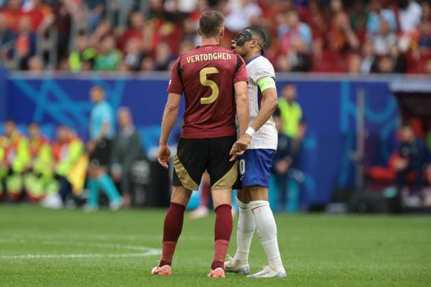 Dusseldorf, Germany, 1st July 2024. Kylian Mbappe of France clashes with Jan Vertonghen of Belgium during the UEFA European Championships Round of 16 match at Dusseldorf Arena, Dusseldorf. Picture credit should read: Jonathan Moscrop Sportimage EDITORIAL USE ONLY. No use with unauthorised audio, video, data, fixture lists, club league logos or live services. Online in-match use limited to 120 images, no video emulation. No use in betting, games or single club league player publications. SPI-3210-0049
