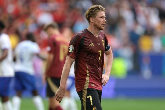 Dusseldorf, Germany, 1st July 2024. Kevin De Bruyne of Belgium reacts to the 1-0 defeat following the final whistle of the UEFA European Championships Round of 16 match at Dusseldorf Arena, Dusseldorf. Picture credit should read: Jonathan Moscrop Sportimage EDITORIAL USE ONLY. No use with unauthorised audio, video, data, fixture lists, club league logos or live services. Online in-match use limited to 120 images, no video emulation. No use in betting, games or single club league player publications. SPI-3210-0040