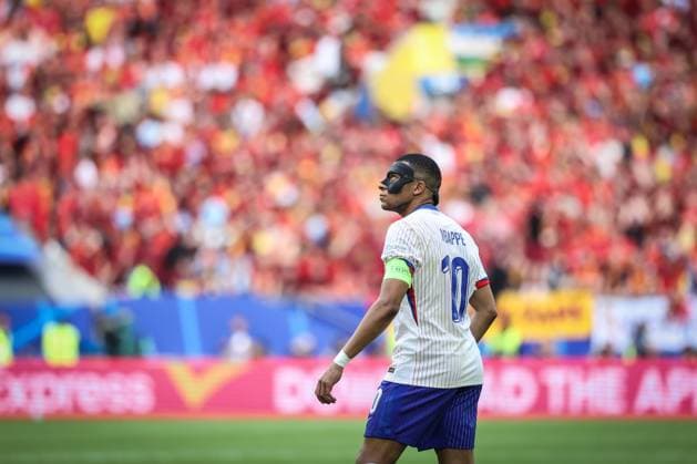 (240702) -- DUESSELDORF, July 2, 2024 -- Kylian Mbappe of France reacts during the UEFA EURO, EM, Europameisterschaft,Fussball 2024 round of 16 match between France and Belgium in Duesseldorf, Germany on July 1, 2024. ) (SP)GERMANY-DUESSELDORF-FOOTBALL-EURO 2024-FRANCE VS BELGIUM PanxYulong 