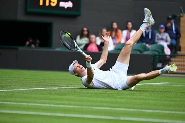 Sport Themen der Woche KW27 Sport Bilder des Tages Wimbledon First Round Jannik Sinner (ITA) during his first round match at the 2024 Wimbledon Championships at the AELTC in London, UK, on July 1, 2024. Photo by Corinne Dubreuil ABACAPRESS.COM London United Kingdom  Copyright: xDubreuilxCorinne ABACAx