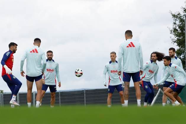 EURO 2024, Nationalteam Spanien Training Spain s players attend a training session in Donaueschingen, Germany, 02 July 2024.. Spain will face Germany in their Euro2024 quarter final soccer match on 05 July. Spain s training session !ACHTUNG: NUR REDAKTIONELLE NUTZUNG!  Copyright: xJ.J.xGuillenx GRAF509 20240702-55014036057_1