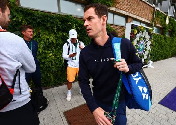 Andy Murray departing after pulling out. Wimbledon Tennis Championships, Day 2, The All England Lawn Tennis and Croquet Club, London, UK - 02 Jul 2024  Copyright: xJamesxMarsh Shutterstockx 14567680o