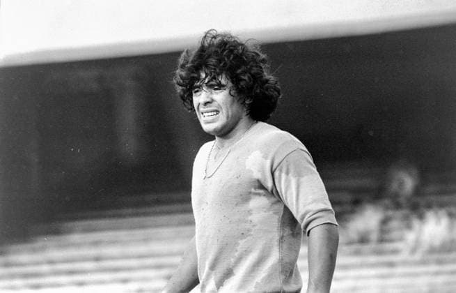 Archivbilder der Woche SPORT KW27 850420 Football, Serie A 1984-85, Napoli: Diego Maradona during Training. *** 850420 Football, Serie A 1984 85, Napoli Diego Maradona during Training  Copyright: BILDBYRAN BB850420BB005