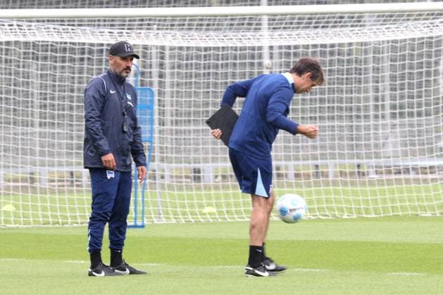 DEU, DFL, 2. FBL Hertha BSC, Training, 02.07.2024, Sportforum, Berlin, DEU, DFL, 2. FBL Hertha BSC, Training, im Bild Cheftrainer Cristian Fiel (Hertha BSC Berlin), Co-Trainer Jaime Monroy (Hertha BSC Berlin) DFL - regulations prohibit any use of Photographs as image sequences and or quasi-video Foto: Juergen Engler nordphoto GmbH