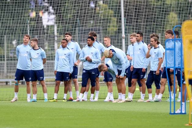 DEU, DFL, 2. FBL Hertha BSC, Training, 02.07.2024, Sportforum, Berlin, DEU, DFL, 2. FBL Hertha BSC, Training, im Bild Hertha-Spielerkreis DFL - regulations prohibit any use of Photographs as image sequences and or quasi-video Foto: Juergen Engler nordphoto GmbH