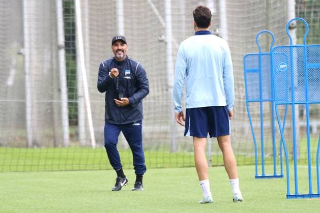 DEU, DFL, 2. FBL Hertha BSC, Training, 02.07.2024, Sportforum, Berlin, DEU, DFL, 2. FBL Hertha BSC, Training, im Bild Cheftrainer Cristian Fiel (Hertha BSC Berlin) DFL - regulations prohibit any use of Photographs as image sequences and or quasi-video Foto: Juergen Engler nordphoto GmbH