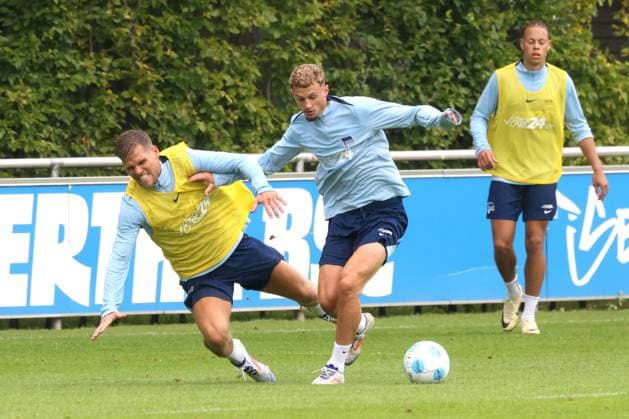 DEU, DFL, 2. FBL Hertha BSC, Training, 02.07.2024, Sportforum, Berlin, DEU, DFL, 2. FBL Hertha BSC, Training, im Bild Florian Niederlechner (Hertha BSC Berlin 7) DFL - regulations prohibit any use of Photographs as image sequences and or quasi-video Foto: Juergen Engler nordphoto GmbH