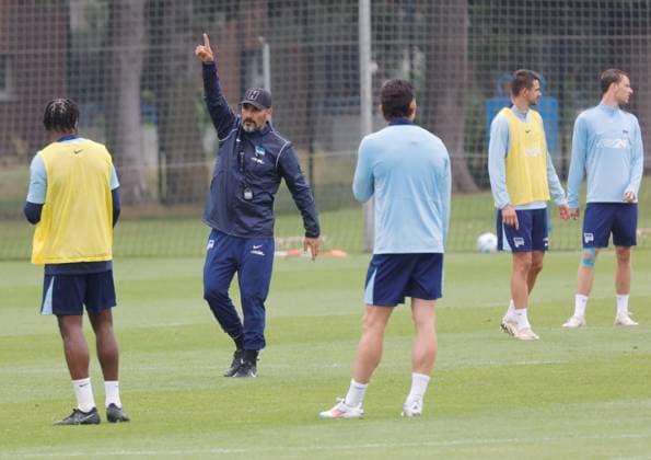 Deutschland, Berlin, Sportpark, GER, 2.FBL, Hertha BSC, Saison 2024 25, Training, Foto:Trainer Cristian Fiel