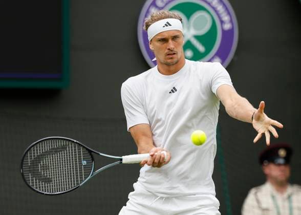 Alexander Zverev (GER) Tennis - Wimbledon 2024 - Grand Slam ITF ATP, Tennis Herren WTA, Tennis Damen - AELTC - London - - Great Britain - 2 July 2024. Copyright: xJuergenxHasenkopfx